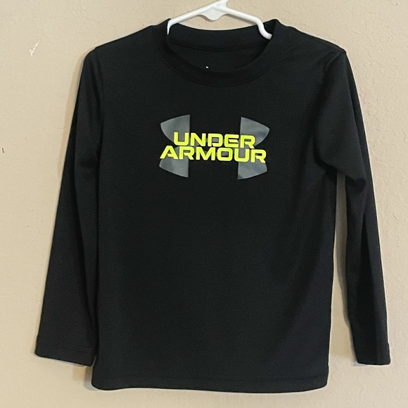 Under Armour Other - Boys under armour 3T shirt long sleeve